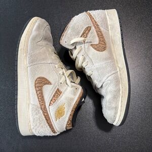 Nike Air Jordan 1 Mid SE "Brown Elephant size 7 youth suede sneakers tennishoes